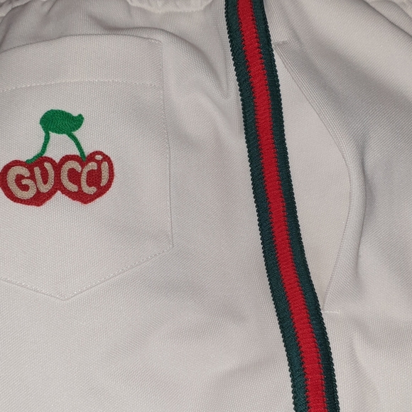 Gucci - Picture 4 of 6